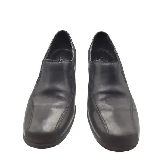 Clarks Womens Black Loafers Leather Slip on Block Heel 2" Sz 8 - Picture 3 of 10